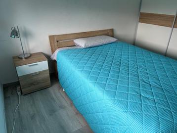 Chambre avec Armoire+lit 140+sommer et matelas+table de nuit beschikbaar voor biedingen