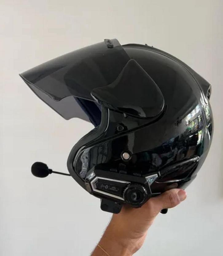 Arai helm nieuw met headset, Motos, Vêtements | Casques de moto, L, Arai, Enlèvement ou Envoi