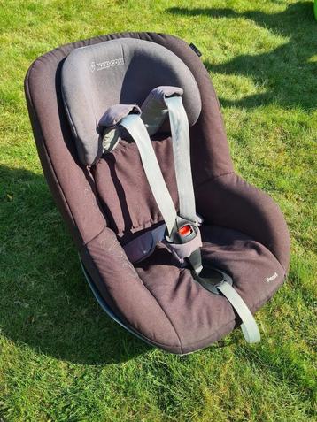 Isofix + Maxi Cosi Pebble autostoel beschikbaar voor biedingen