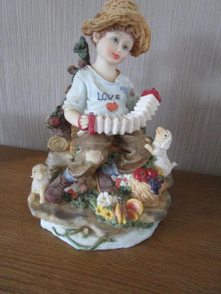 Figurine garçon, Verzamelen, Beelden en Beeldjes, Nieuw, Mens, Ophalen of Verzenden