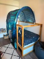 Kura Bed omkeerbaar+matras+tent, Kinderen en Baby's, Kinderkamer | Stapelbedden en Hoogslapers, Ophalen, Zo goed als nieuw