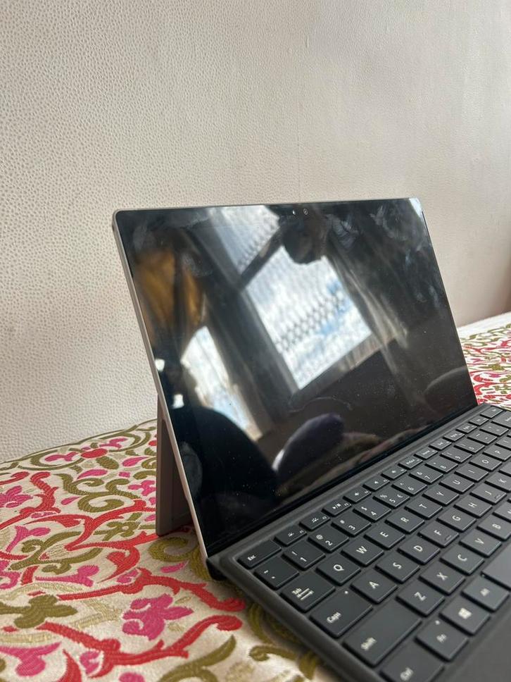 Microsoft Surface Pro 4 – 4 Go RAM – Excellent état, Computers en Software, Android Tablets, Zo goed als nieuw, Wi-Fi, Ophalen of Verzenden