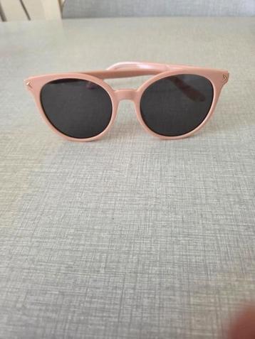 Vintage 70's rose zonnebril  beschikbaar voor biedingen