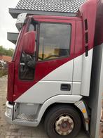 Poulet dans un wagon de marché à la broche, Enlèvement