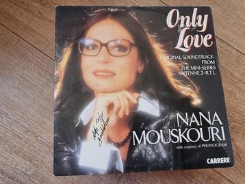 45T Nana Mouskouri - Only love beschikbaar voor biedingen