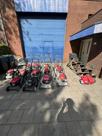 Honda grasmaaiers partij 13x 2x motorblok 14x opvangbak beschikbaar voor biedingen