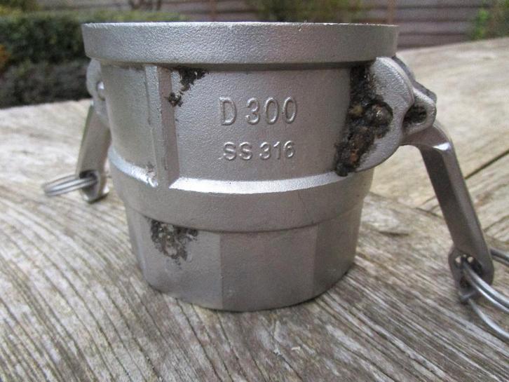 Inox 2 snelkoppelingen - 1 verbinding en 1 aansluitstuk, Doe-het-zelf en Bouw, IJzerwaren en Bevestigingsmiddelen, Zo goed als nieuw