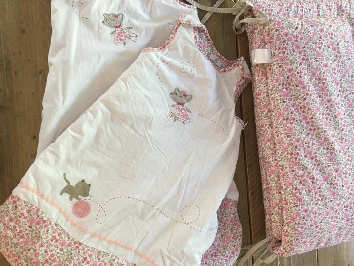 Redoute, BEDRAND babybed +bijpassende slaapzakjes 0-6M,6-18M, Kinderen en Baby's, Kinderkamer | Beddengoed, Zo goed als nieuw