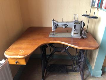 Industriële naaimachine Pfaff model 138  beschikbaar voor biedingen