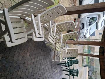 Tuinmeubelen af te halen beschikbaar voor biedingen