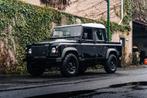 Land Rover Defender 110 CREW CAB // LOW KM // EX BTW, Auto's, Euro 5, Alcantara, Zwart, Vierwielaandrijving