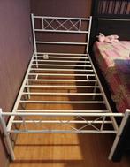 Bed + matras, Huis en Inrichting, Slaapkamer | Bedden, Ophalen