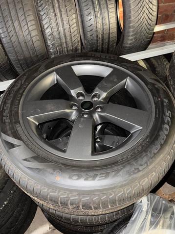 2 Sets velgen met band Land Rover Defender 2020-… beschikbaar voor biedingen