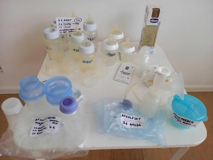 7 Flesjes - melkpoederdoos - afkolfset - afsluitbare potjes, Kinderen en Baby's, Babyvoeding en Toebehoren, Gebruikt, Overige typen