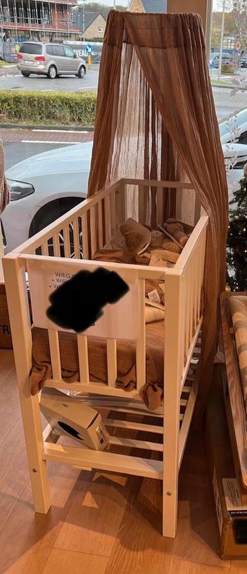 Nieuw wieg incl matras beschikbaar voor biedingen
