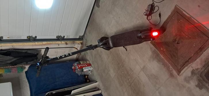 Trotinette PURE, Fietsen en Brommers, Steps, Gebruikt, Ophalen