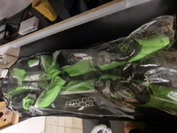 Arlen Ness Groen-Zwart Race Pak  beschikbaar voor biedingen