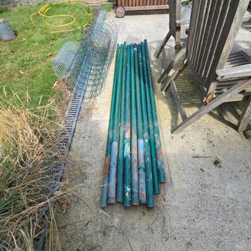 9 Tuinpalen - 2,10m - (
3x40mm en 6x45mm) beschikbaar voor biedingen