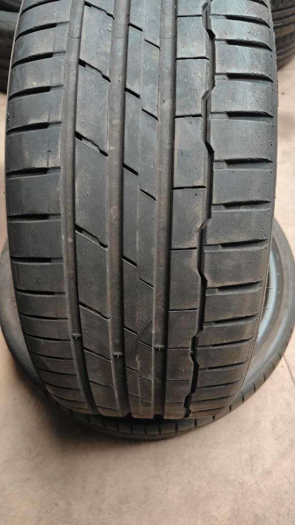 215/35r19 85y Hankook 50€ per stuk met plaatsen 21535r19, Auto-onderdelen, Besturing, Ophalen of Verzenden