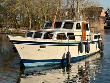 Motorboot veel plaats boegschroef Perkins diesel  beschikbaar voor biedingen