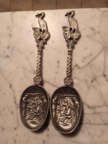 2 Antieke Tinnen Lepels van Jaar 1920  beschikbaar voor biedingen