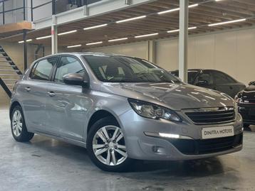 PEUGEOT 308 1.2i - Adaptief Cruise/Navi/Auto. Airco beschikbaar voor biedingen