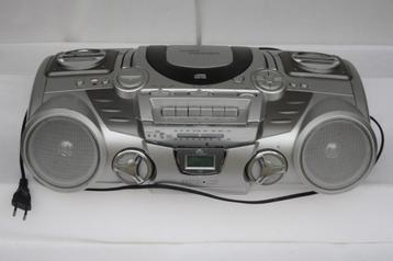 Elta radio , cd , mp3 , cass.  voor onderdelen of heropmaak  beschikbaar voor biedingen