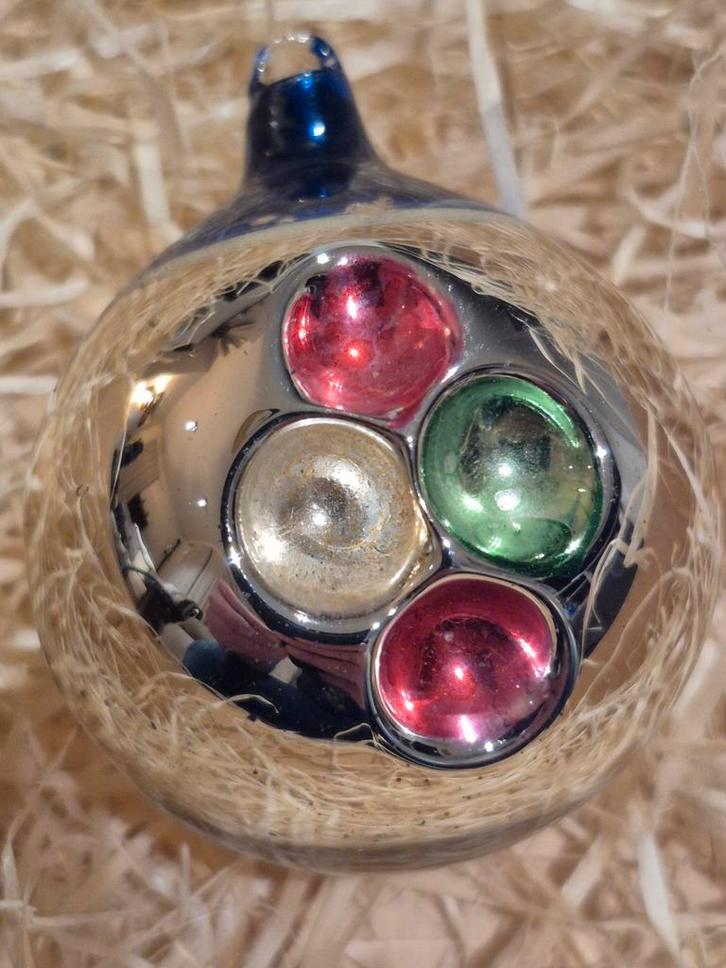 Ajeko driezijdige antieke kerstbal, Diversen, Kerst, Gebruikt, Ophalen of Verzenden