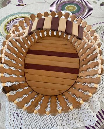 Retro houten mand beschikbaar voor biedingen