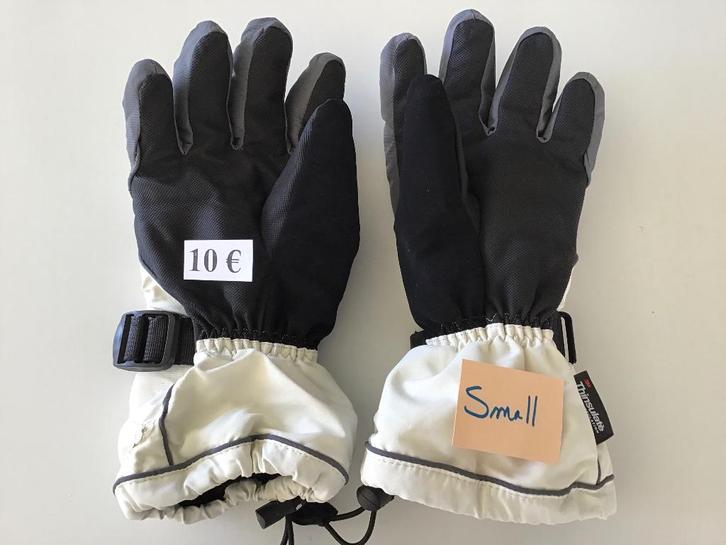 1 paire de gants Thinsulate taille S et une autre paire, Jardin & Terrasse, Vêtements de travail, Comme neuf, Gants, Enlèvement ou Envoi