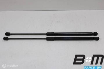 Set gasdrukveren achterklep VW Polo 2G 2G6827550B beschikbaar voor biedingen
