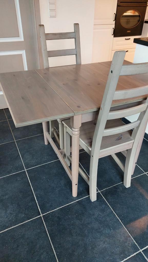 Eettafeltje voor kleine ruimtes met 2 stoelen., Huis en Inrichting, Tafels | Bijzettafels, Ophalen