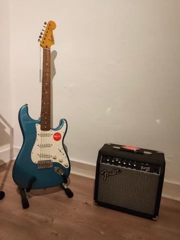 Squier Classic Vibe '60s Stratocaster LPB + Fender Frontman, Fender, Solid body, Envoi, Avec ampli