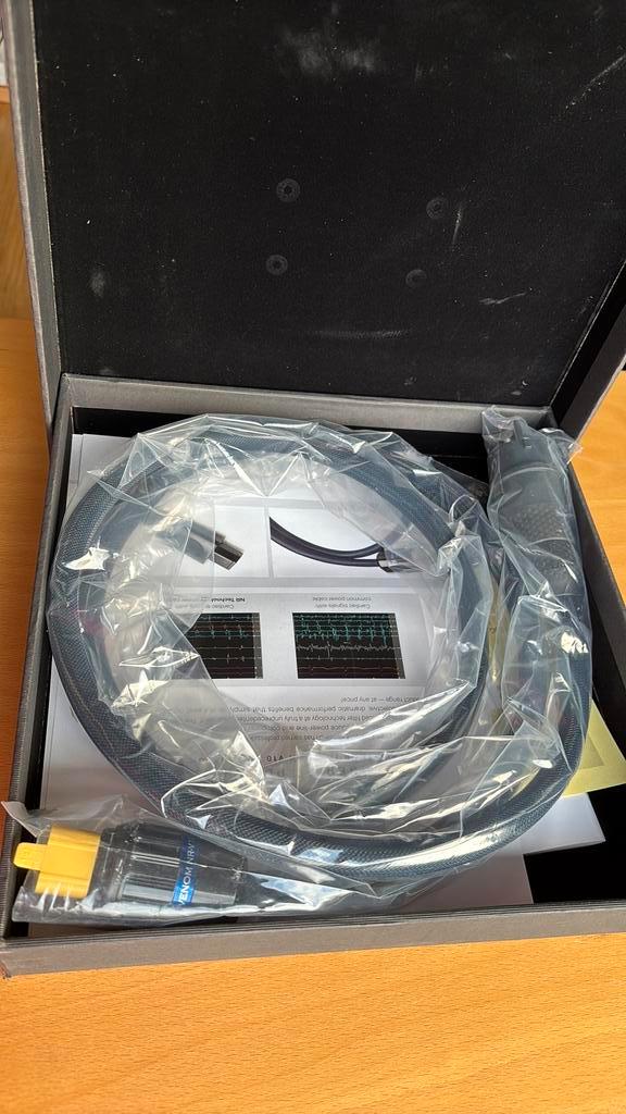 Venom Shunyata Research NR-V10 C15 EU 1,75 m (2023), TV, Hi-fi & Vidéo, Câbles audio & Câbles de télévision, Comme neuf, Autres câbles