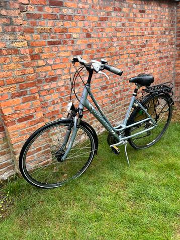 Mooie damesfiets Minerva beschikbaar voor biedingen