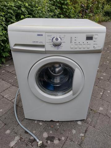 Zanussi flexi dose, 1200 à 1600 tours, Programme court, Chargeur frontal, Enlèvement