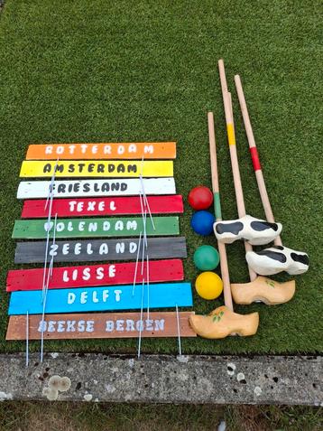 Allerlei feestartikelen Hollands themafeest  beschikbaar voor biedingen