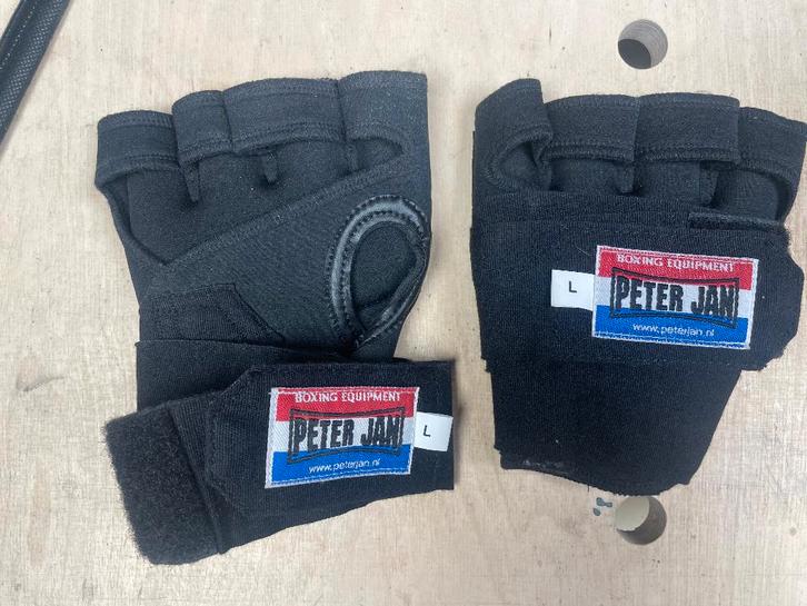Boks binnenhandschoenen, Sport en Fitness, Boksen, Zo goed als nieuw, Boksbinnenhandschoenen, Ophalen of Verzenden