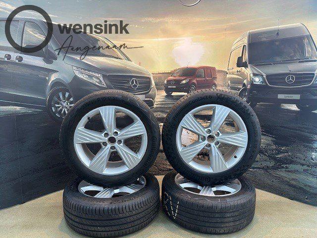 Zomerset Audi Q4 Etron 19" (#666), Auto-onderdelen, Banden en Velgen, Banden en Velgen, Zomerbanden, 19 inch, 235 mm, Personenwagen