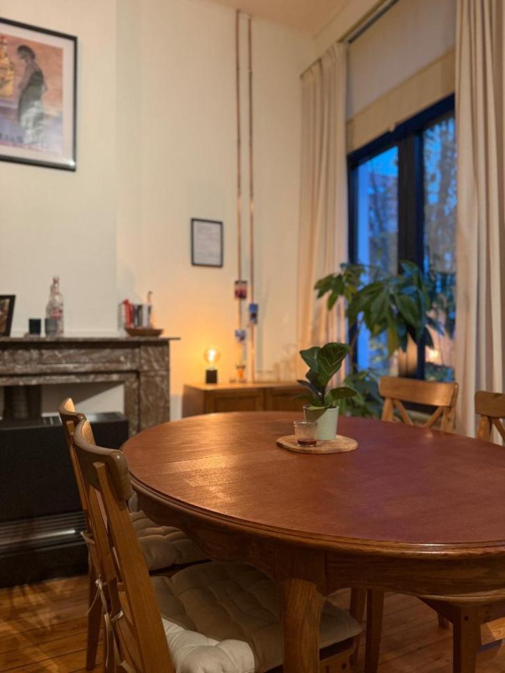 Massieve eikenhouten eettafel ovaal - uitschuifbaar, Antiek en Kunst, Antiek | Meubels | Tafels, Ophalen