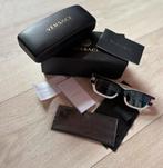 Versace zonnebril met originele case en accessoires, Overige merken, Zonnebril, Wit, Nieuw