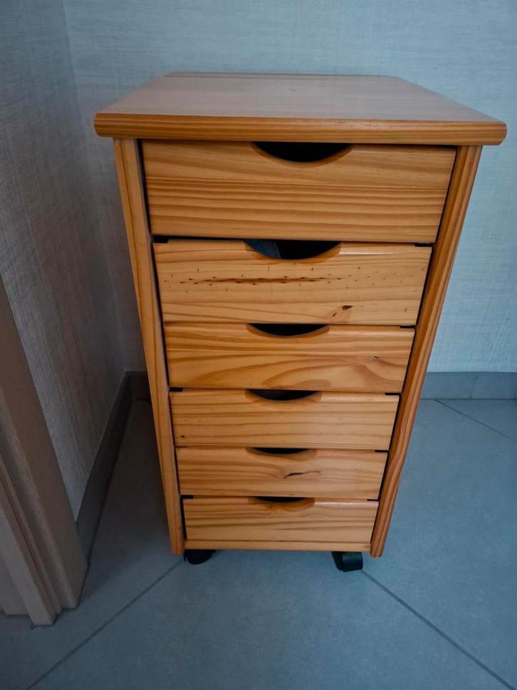 Houten ladenkastje met 6 lades en 4 wieltjes., Huis en Inrichting, Kasten | Ladekasten, Gebruikt, Ophalen