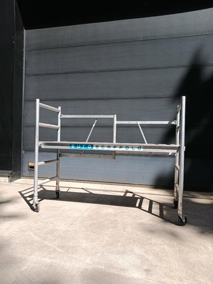 verrijdbare stelling Euroscaffold, Bricolage & Construction, Échelles & Escaliers, Comme neuf, Pliable ou rétractable/escamotable