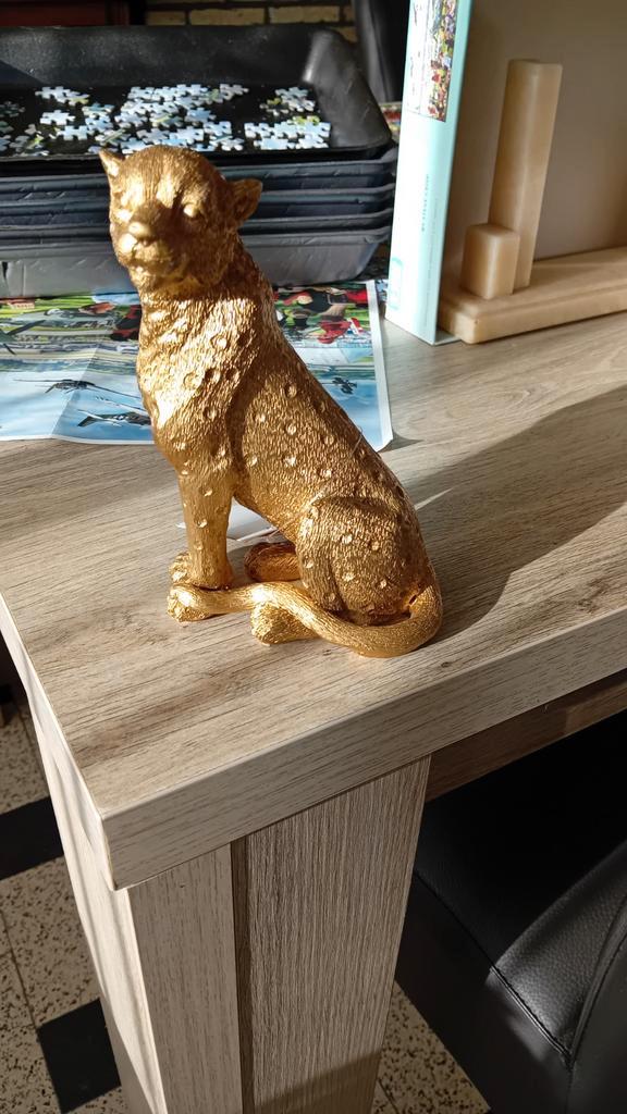Mooi goudkleurige luipaard 16 cm., Verzamelen, Beelden en Beeldjes, Ophalen of Verzenden