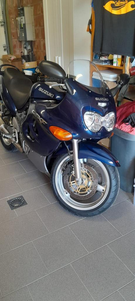 Moto suzuki GSXF 750 a vendre, Motoren, Motoren | Suzuki, Particulier, Sport, meer dan 35 kW, 4 cilinders, Motorrijbewijs A, ABS