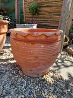 Terracotta bloempot 39 cm, kleine scheur bovenaan ( zie foto, Ophalen, Zo goed als nieuw