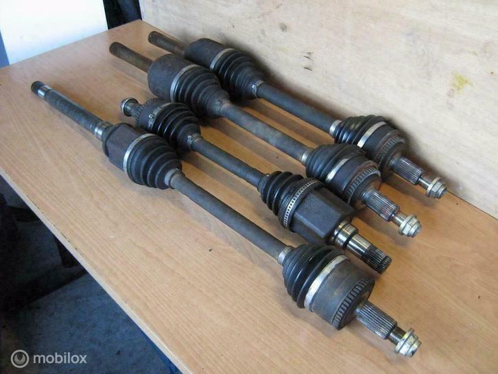 Steekas Range Rover Sport Discovery 3 Aandrijfas Assen As, Auto-onderdelen, Transmissie en Toebehoren, Land Rover, Gebruikt, Ophalen of Verzenden