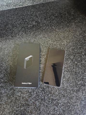 Samsung galaxy Z flip6 256gb, Telecommunicatie, Mobiele telefoons | Samsung, Ophalen, Zo goed als nieuw