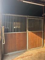 Paardenstallen, Stalling, 4 paarden of pony's of meer