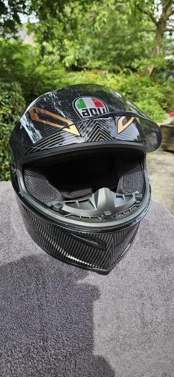 AGV Pista GD Glossy Carbon motorhelm beschikbaar voor biedingen